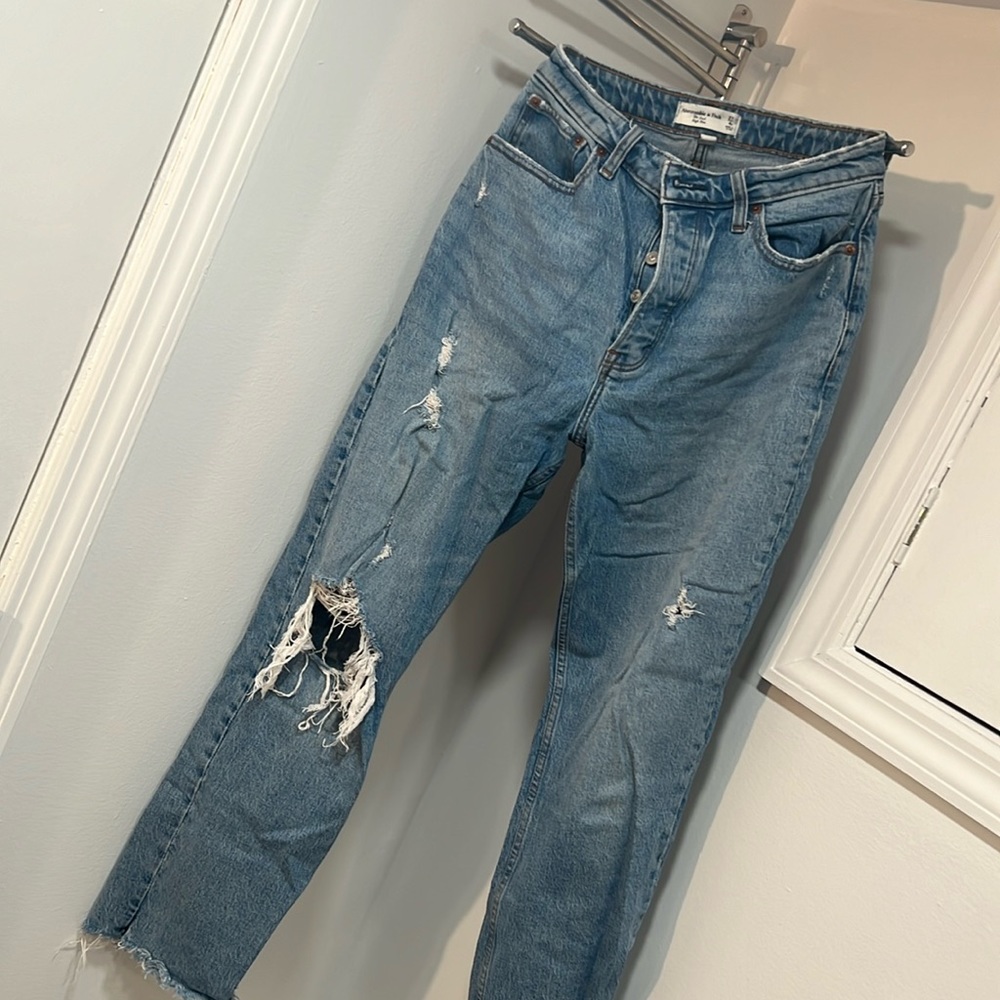 Abercrombie Curve Love The Dad High Rise Jeans